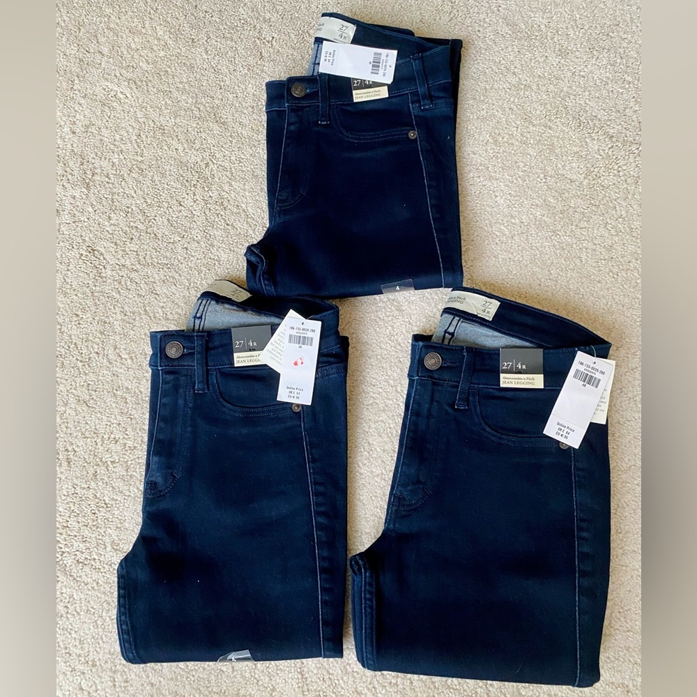 NWT Abercrombie & fitch women’s jean legging size 27/4R dark wash denim